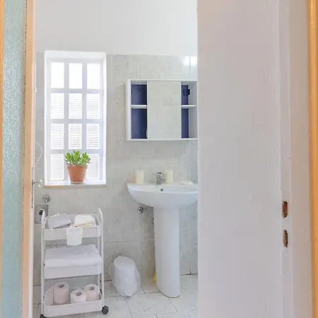 Zen Retreat With Jacuzzi, Patio & Private Garage Automatic Check In 24 7 With Netflix Dazn And Apartment Casale Monferrato