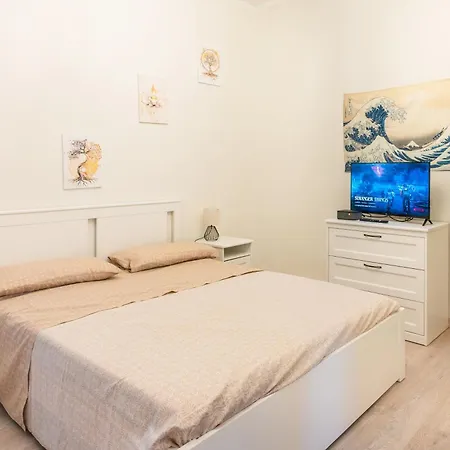 Zen Retreat With Jacuzzi, Patio & Private Garage Automatic Check In 24 7 With Netflix, Dazn, And Air Conditioning Apartment