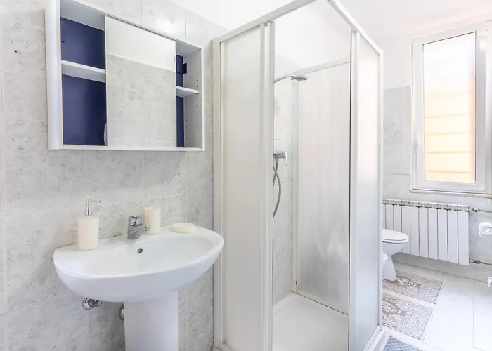 Apartment Zen Retreat With Jacuzzi, Patio & Private Garage Automatic Check In 24 7 With Netflix Dazn And *